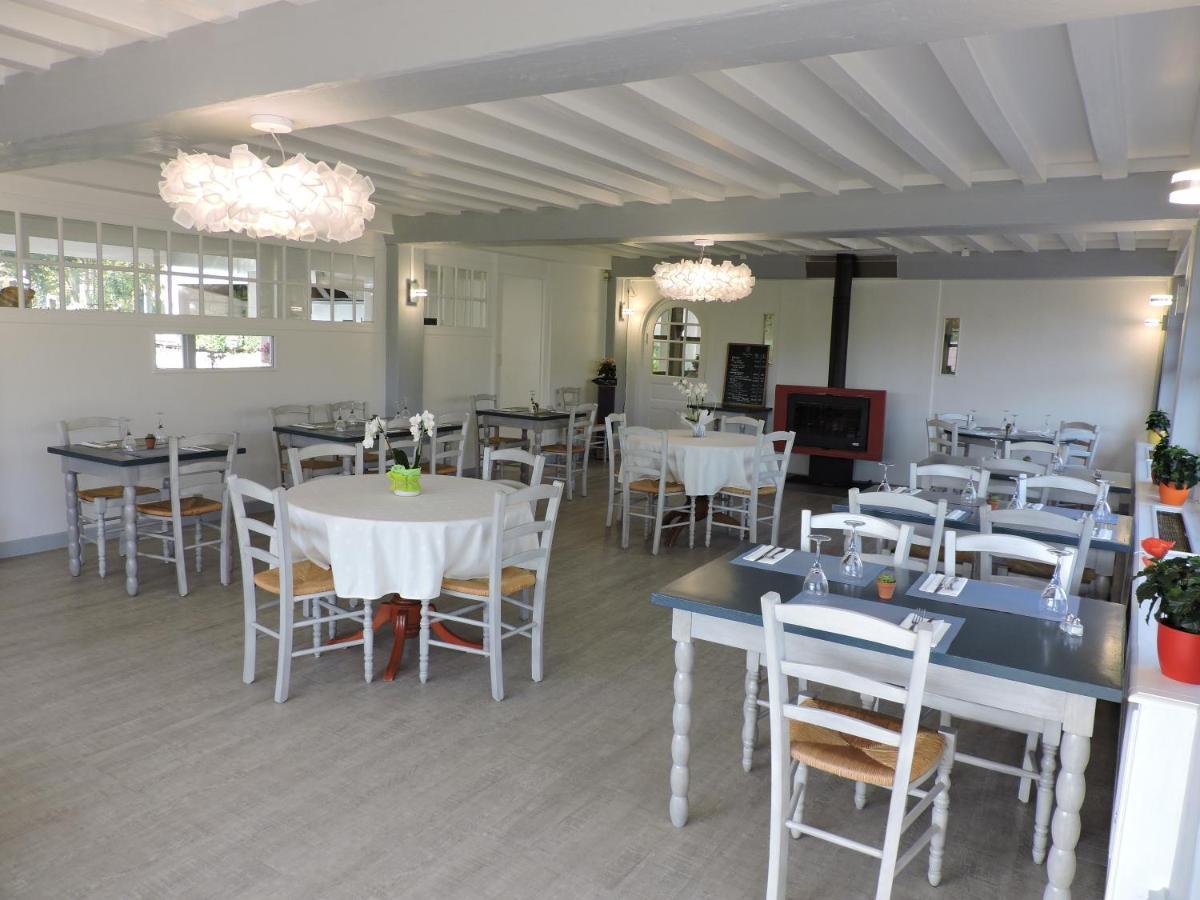 Auberge De La Roque La Roquette Zewnętrze zdjęcie