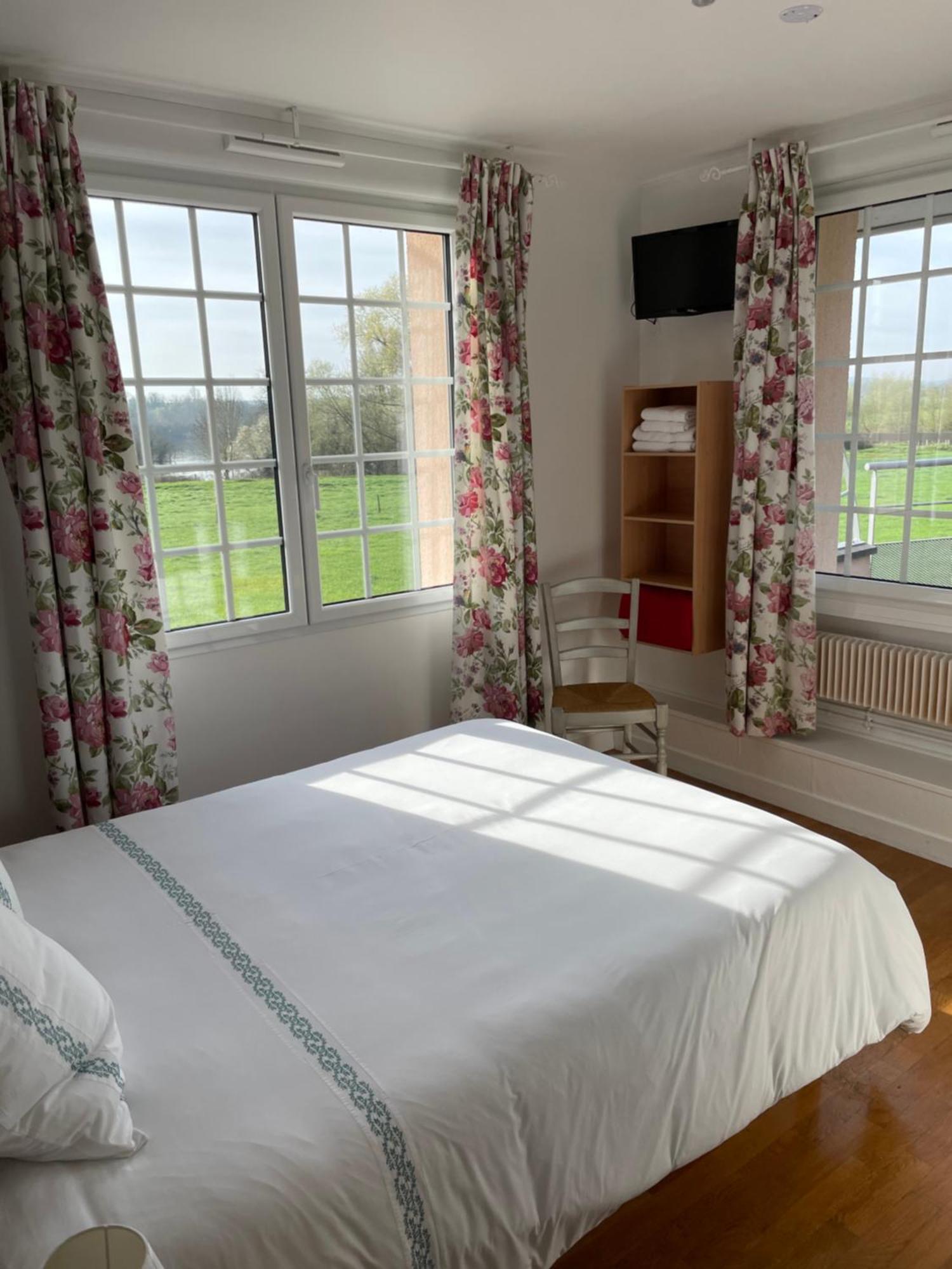 Auberge De La Roque La Roquette Zewnętrze zdjęcie
